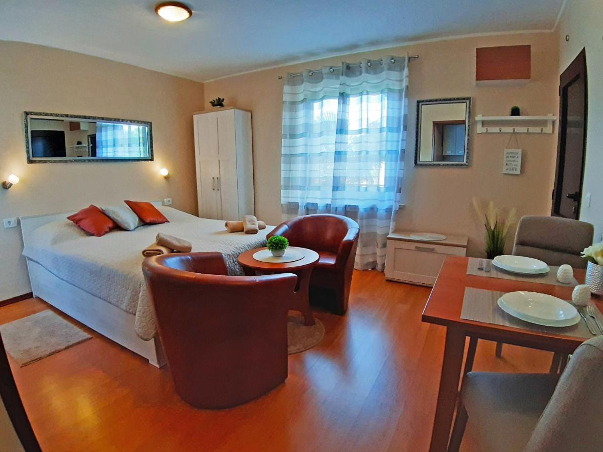 Apartments Rupec ポレッチ エクステリア 写真